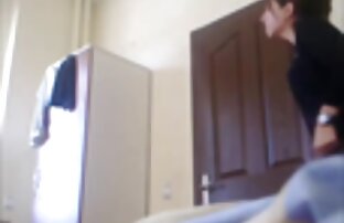 بلاندی نیکول فلم سکس زنده و دختر نشان می دهد موقعیت برای رابطه جنسی در ماشین